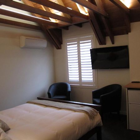 The Stables Dunedin Bagian luar foto